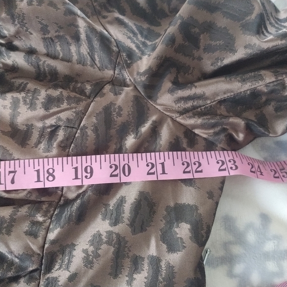 Chico's Animal Print Ruffle Front Blazer Jacket Chico's sz2 - Picture 7 of 14